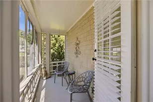 21 Pell St, Newport, RI 02840 - Photo 5