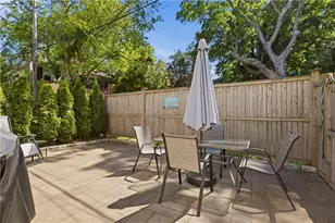 21 Pell St, Newport, RI 02840 - Photo 23