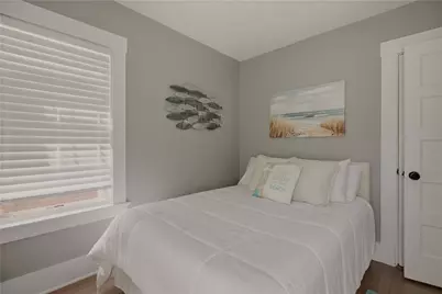 21 Pell Street, Newport, RI 02840 - Photo 19