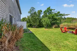 8 SW Rd, Narragansett, RI 02882 - Photo 35