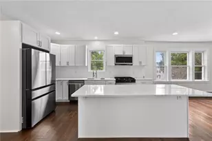 25 Fairview St, Providence, RI 02908 - Photo 3