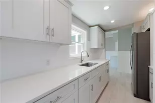 41 Almy St, Providence, RI 02909 - Photo 11