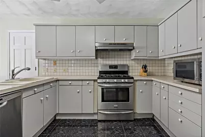 32 Starr Drive W, Narragansett, RI 02882 - Photo 9