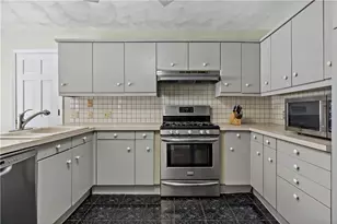 32 Starr Dr W, Narragansett, RI 02882 - Photo 9