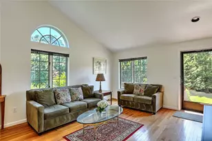 101 Cardinal Dr, North Kingstown, RI 02852 - Photo 7