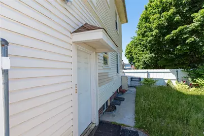 107 Home Avenue, Providence, RI 02908 - Photo 9