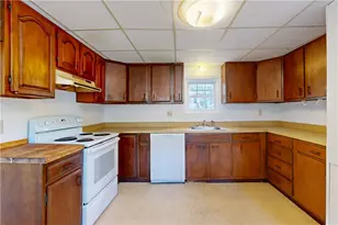 978 Kingstown Rd, South Kingstown, RI 02879 - Photo 5