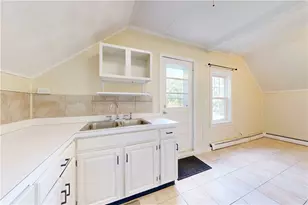 978 Kingstown Rd, South Kingstown, RI 02879 - Photo 23
