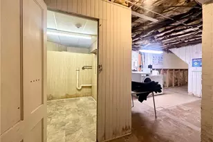 140 Humboldt Ave, Providence, RI 02906 - Photo 33
