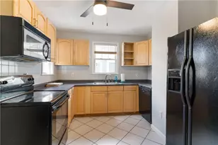 157 Irving Ave, Providence, RI 02906 - Photo 3