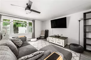 34 Capuano Ave, Cranston, RI 02920 - Photo 9