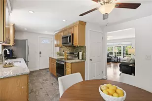 72 Fairweather Ave, Cranston, RI 02910 - Photo 5