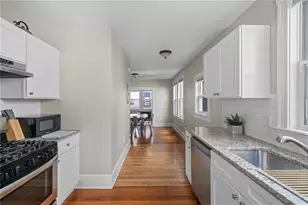 8 Spring St, Newport, RI 02840 - Photo 15