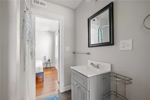 8 Spring St, Newport, RI 02840 - Photo 25