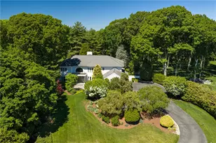 4 Jones Cir, Barrington, RI 02806 - Photo 3