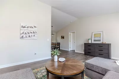 136 Hope Hill Terrace, Cranston, RI 02921 - Photo 9