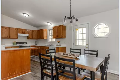 136 Hope Hill Terrace, Cranston, RI 02921 - Photo 11