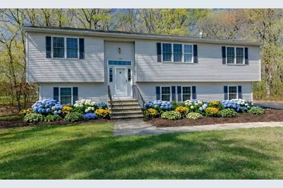 136 Hope Hill Terrace, Cranston, RI 02921 - Photo 3