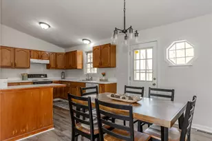 136 Hope Hill Terrace, Cranston, RI 02921 - Photo 9