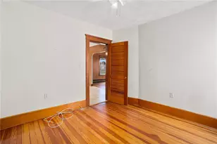 147 Tweed St, Pawtucket, RI 02861 - Photo 15