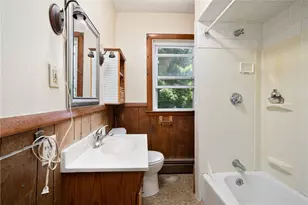 147 Tweed St, Pawtucket, RI 02861 - Photo 25