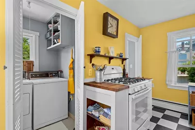 8 Sanford Street, Newport, RI 02840 - Photo 11
