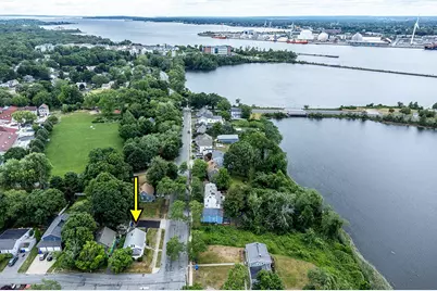 1402 S Broadway, East Providence, RI 02914 - Photo 23