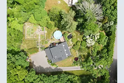 68 Captains Circle, Tiverton, RI 02878 - Photo 11