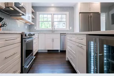 118 Ruggles Avenue #101, Newport, RI 02840 - Photo 17