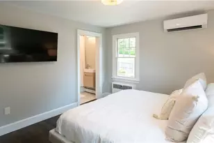 118 Ruggles Ave, Newport, RI 02840 - Photo 35