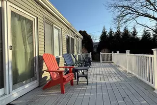 17 Melbourne Dr, Narragansett, RI 02882 - Photo 21