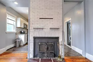 16 Duncan Ave, Providence, RI 02906 - Photo 9