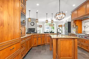 45 Briarbrooke Ln, Cranston, RI 02921 - Photo 13