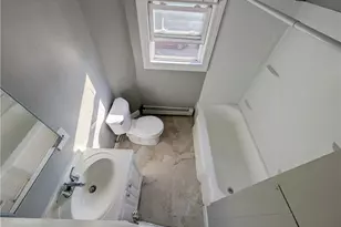 18 Berkley St, Providence, RI 02746 - Photo 9
