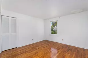 37 Reservoir Rd, Middletown, RI 02842 - Photo 5