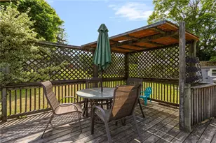 37 Reservoir Rd, Middletown, RI 02842 - Photo 27