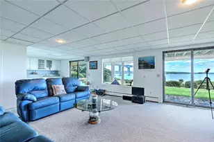 129 Seaside Dr, Jamestown, RI 02835 - Photo 31
