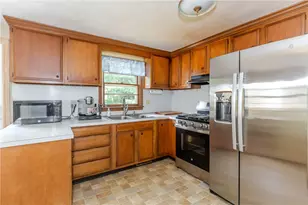 72 Second Point Rd, Warwick, RI 02889 - Photo 7
