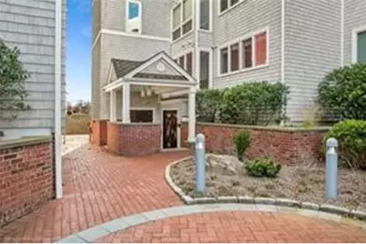 31 Coddinton #8, Newport, RI 02840 - Photo 3