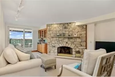 31 Coddinton #8, Newport, RI 02840 - Photo 5