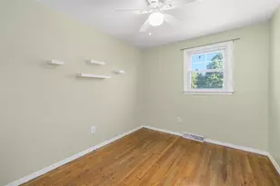 37 Ridgeway Dr, Warren, RI 02885 - Photo 13