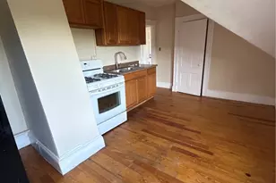 1018 Cranston St, Cranston, RI 02920 - Photo 3