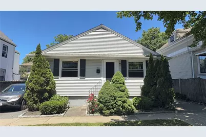 25 Thurston Avenue #B, Newport, RI 02840 - Photo 1