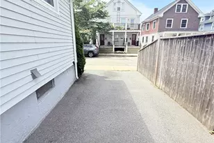 25 Thurston Ave, Newport, RI 02840 - Photo 29