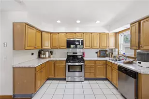 2 Beckside Rd, North Providence, RI 02911 - Photo 9