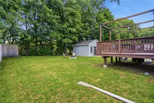 120 Pepin St, West Warwick, RI 02893 - Photo 33