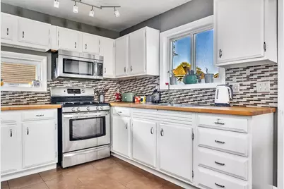 434 Grand Avenue, Pawtucket, RI 02861 - Photo 5