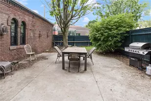 369 Thayer St, Providence, RI 02906 - Photo 3