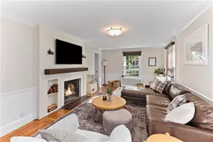 225 Greenwood Ave, Warwick, RI 02886 - Photo 9