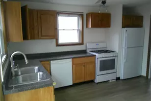 38 Littlefield St, Pawtucket, RI 02861 - Photo 5